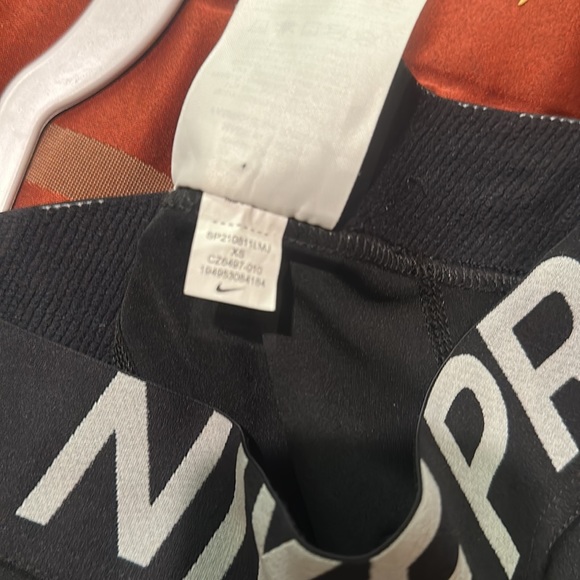 Preowned Black Nike Pro leggings - Picture 5 of 5